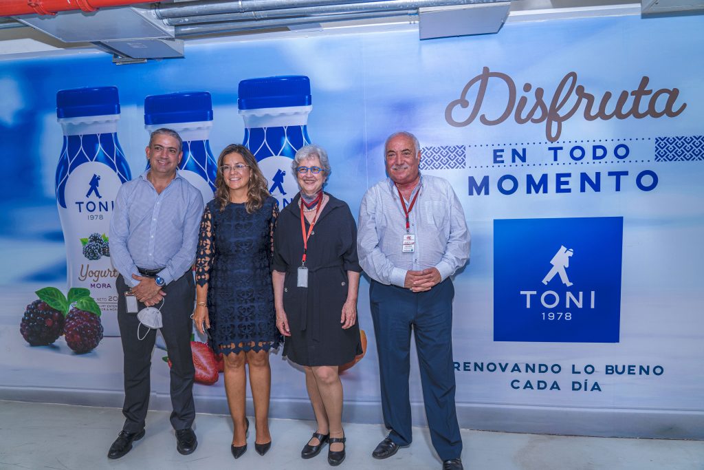Arca Continental Ecuador recibe la visita de la embajada de México