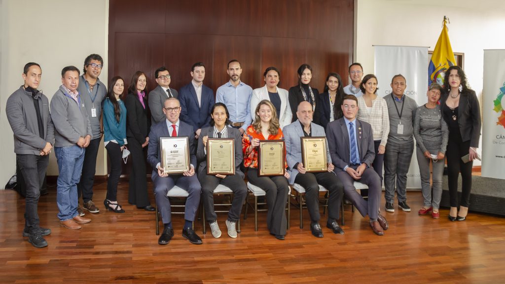 Compañía Coca-Cola Ecuador recibió Certificación de la Cámara LGBT