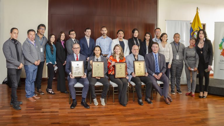 Compañía Coca-Cola Ecuador recibió Certificación de la Cámara LGBT