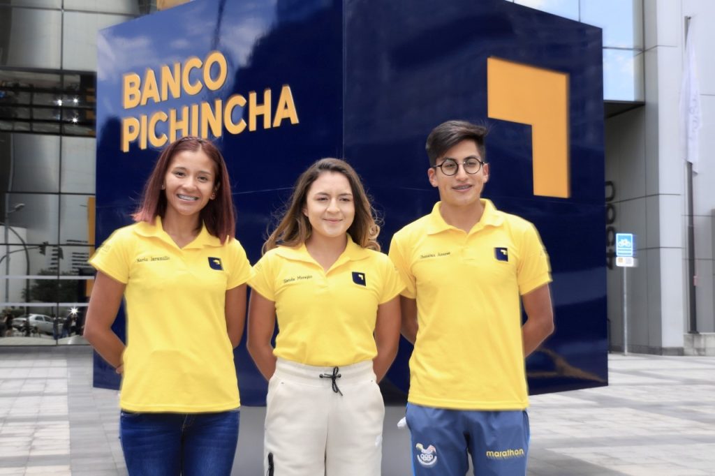 Banco Pichincha y Fundación CRISFE orgullosos de acompañar a los marchistas del Ecuador